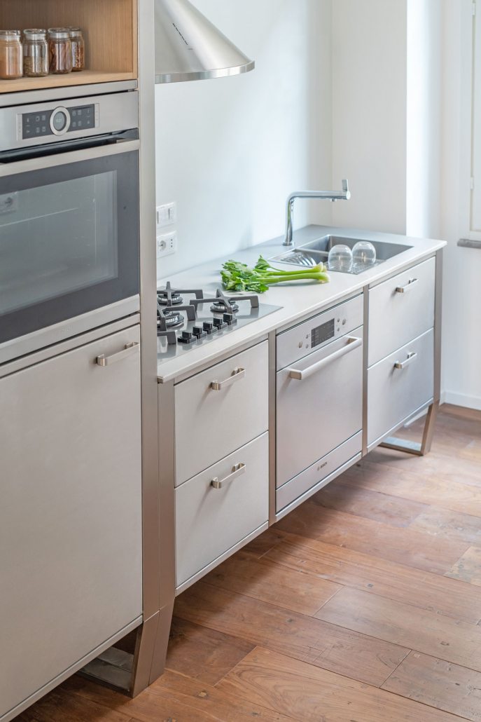 Cucina in Acciaio in un Loft