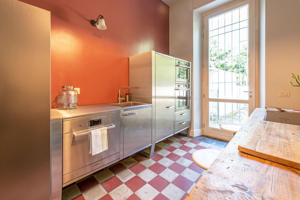Cucina in acciaio villa epoca